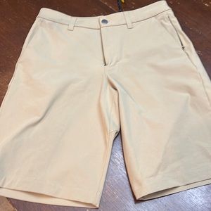 Khaki lulu shorts